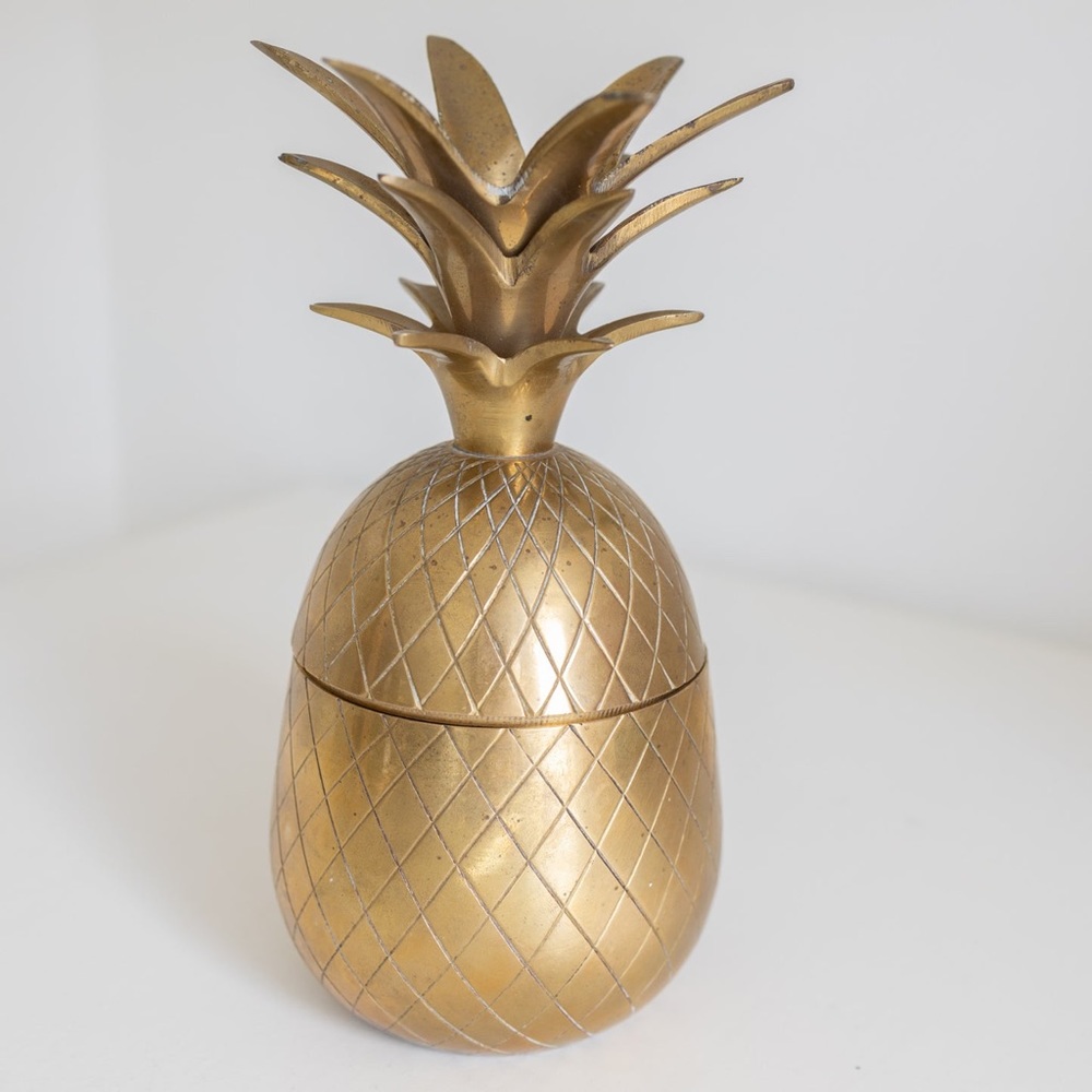 Gold Pineapple Home Decor Drinking Cup w. Straw Hole